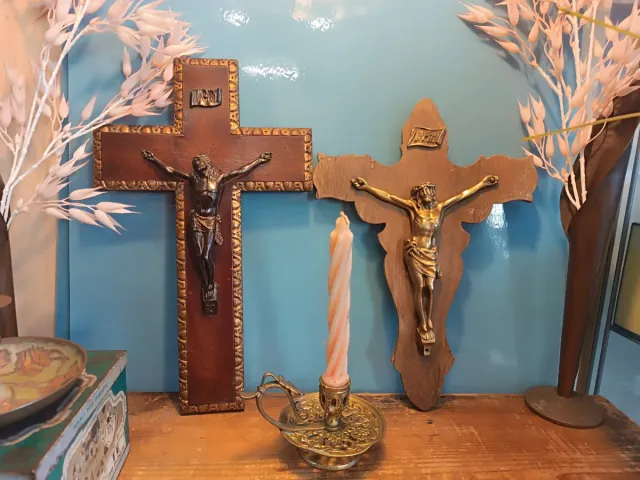 Crucifijos madera y latón