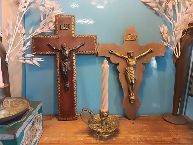 Crucifijos madera y latón