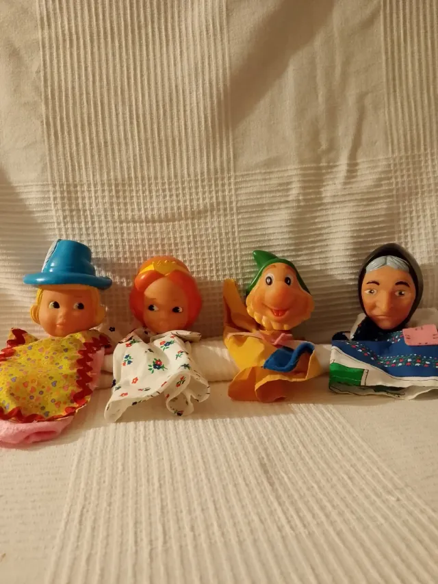 Lote 4 marionetas cuento Blancanieves