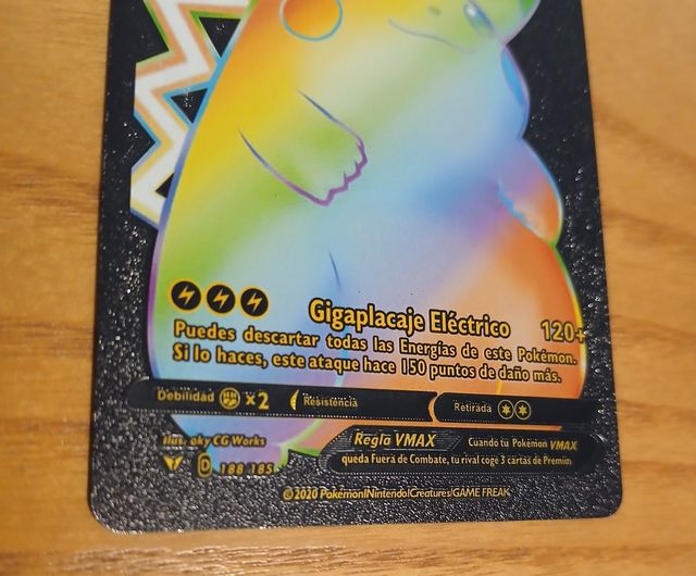 Carta Pokémon Pikachu VMAX Gigamax Rainbow