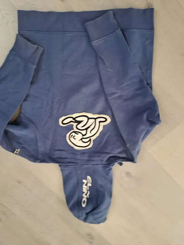 Sudadera El Niño azul con dibujo.TALLA 14