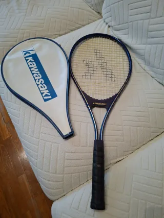 Raqueta de tenis Kawasaki con funda
