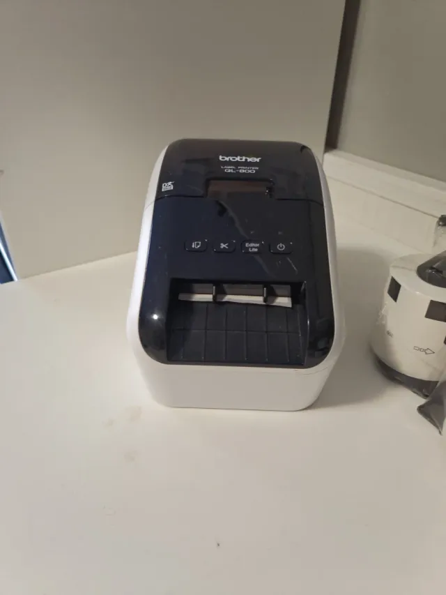 Etiquetadora Brother QL-800 + 3500 etiquetas