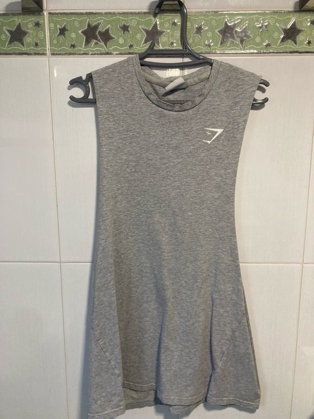 Camiseta tirantes Gymshark gris
