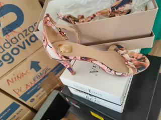 Sandalias tacón flores Daniela Vega 36