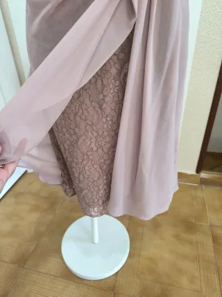 Vestido rosa nude fiesta encaje asimétrico