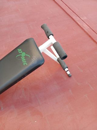 Banco de abdominales Atomic