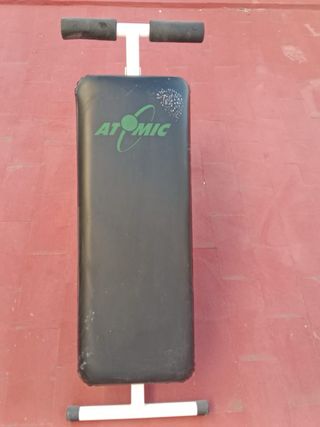 Banco de abdominales Atomic