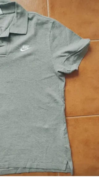 Polo Nike gris talla M