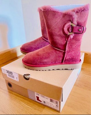 Botas UGG rosas talla 37 sin estrenar