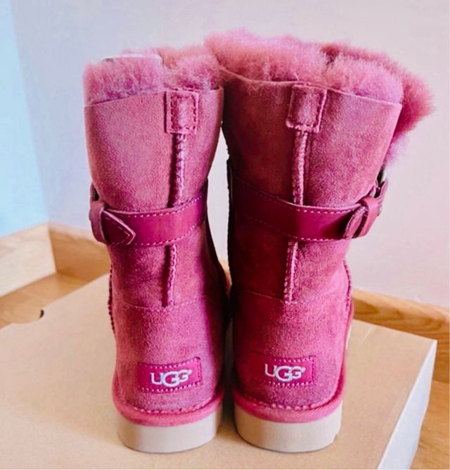 Botas UGG rosas talla 37 sin estrenar
