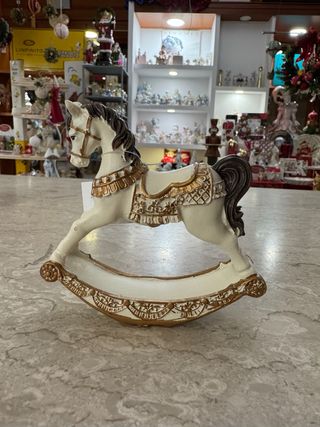 Cavallino a dondolo decorativo