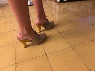 Zuecos de tacón madera