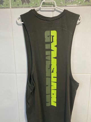 Camiseta tirantes Gymshark verde militar