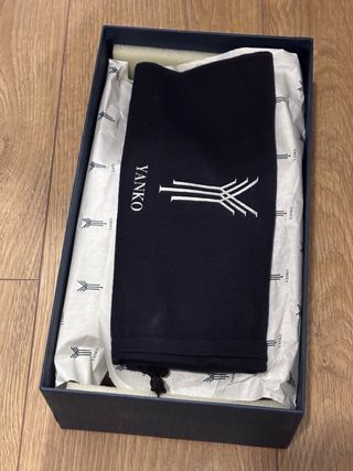 Zapato salón Yanko marrón con borla