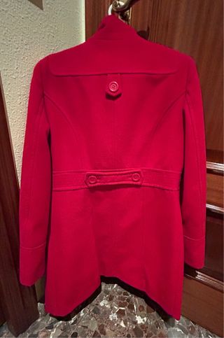 Abrigo paño mujer rojo APENAS USADO