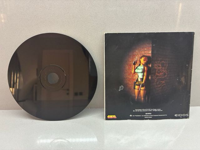 Gioco e manuale Tomb Raider II per PlayStation PAL