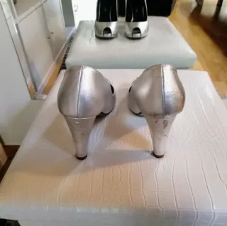 Zapatos Rosa Clara plateados peep toe