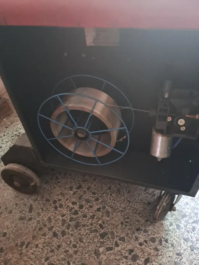 Soldador CastoMIG 250 C al hilo