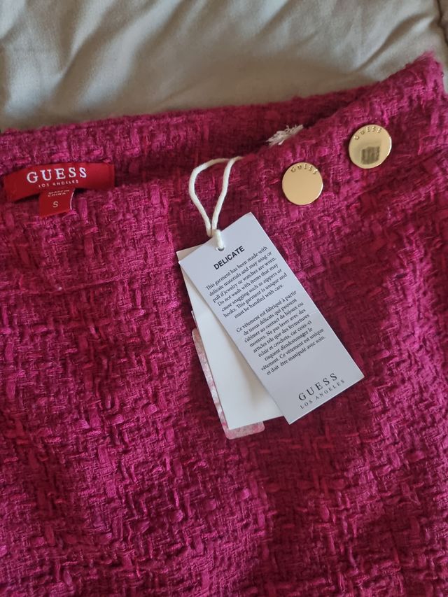 Falda Guess rosa botones dorados