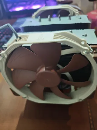 Noctua NH-D15 con adaptador LGA 1700