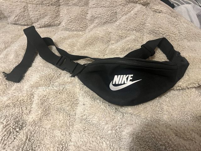 Borsa a spalla Nike nera
