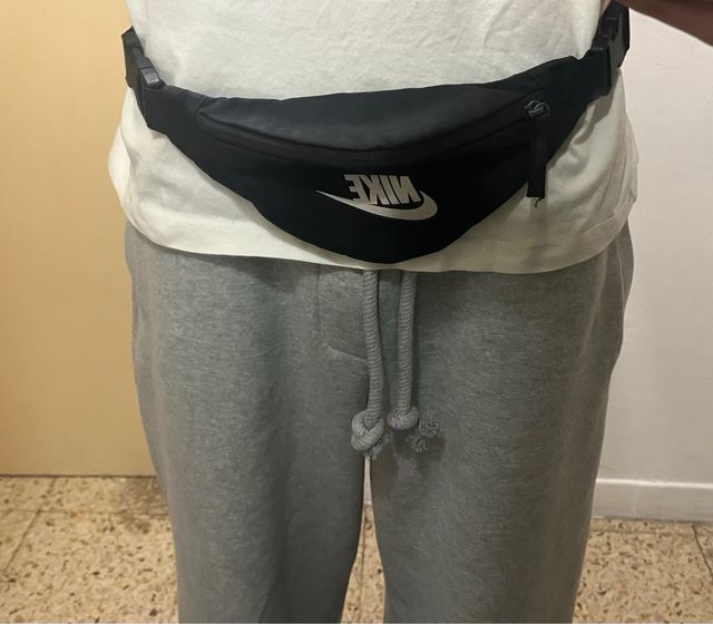 Borsa a spalla Nike nera