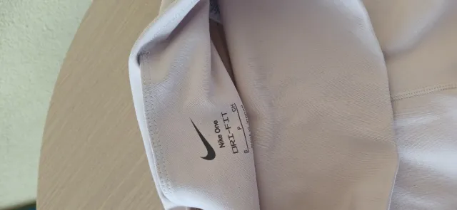 Pantaloncini sportivi Nike beige