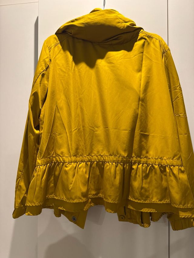 Giacca senape con cappuccio