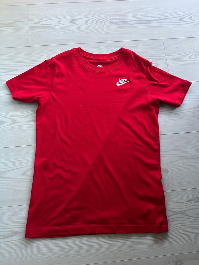 Maglietta Nike Sportwear Rossa