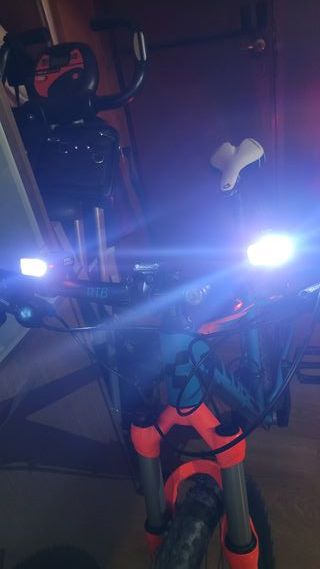 4 Fari LED Bici E-bike MTB BMX Monopattino