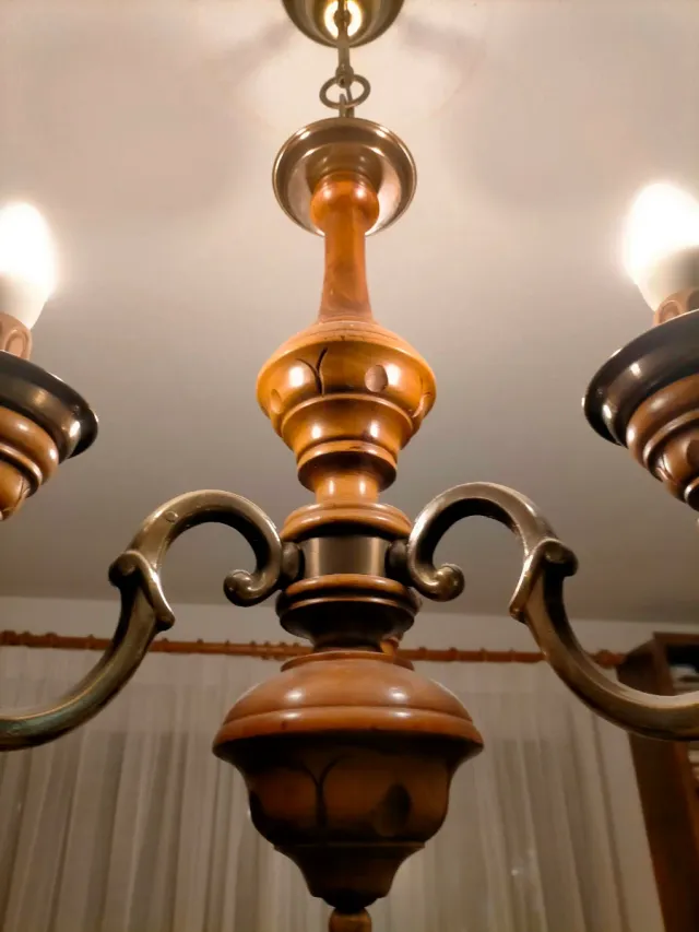 Lámpara de madera con 3 brazos