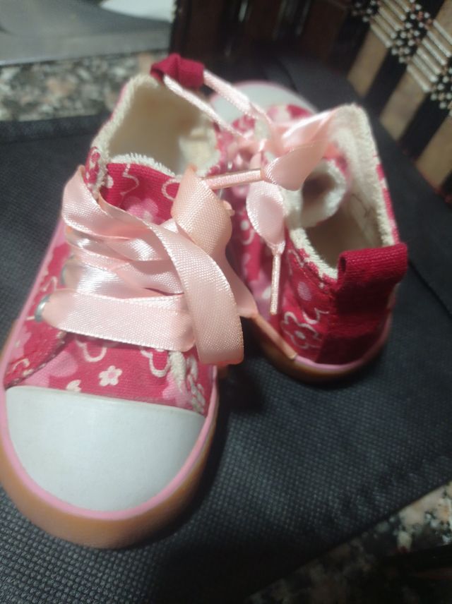 Bambas bebé flores rosas