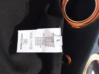 Cazadora negra Sweet Miss con ojales