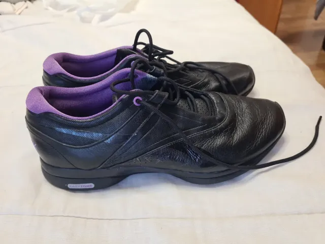 Zapatillas Reebok EasyTone Talla 41 Negras y Morad