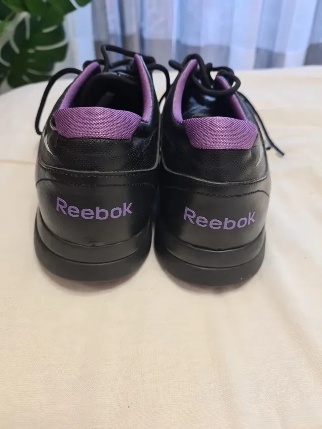 Zapatillas Reebok EasyTone Talla 41 Negras y Morad