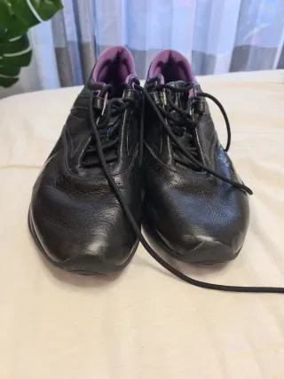 Zapatillas Reebok EasyTone Talla 41 Negras y Morad