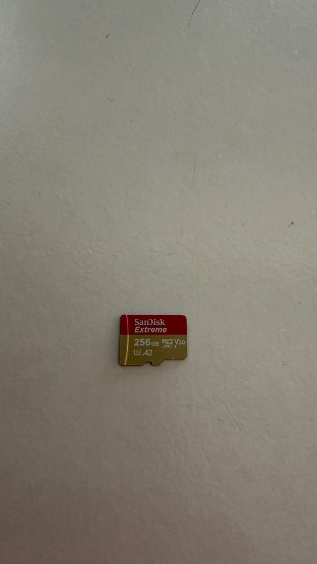 Nintendo Switch OLED + microSD + Funda