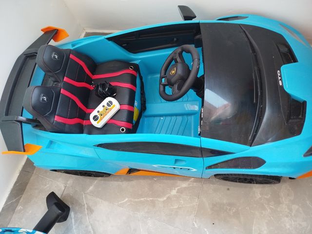 Coche Eléctrico Lamborghini STO Azul