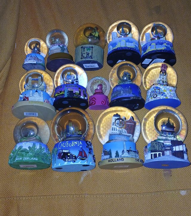 Lote de 14 bolas de nieve de ciudades
