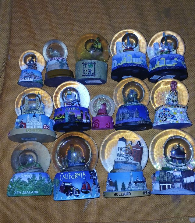 Lote de 14 bolas de nieve de ciudades