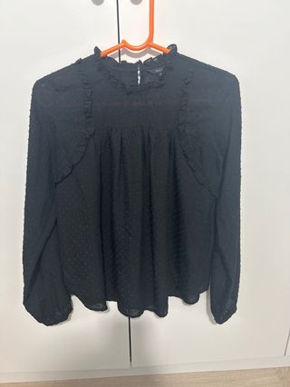 Blusa negra mujer con volantes talla amplia