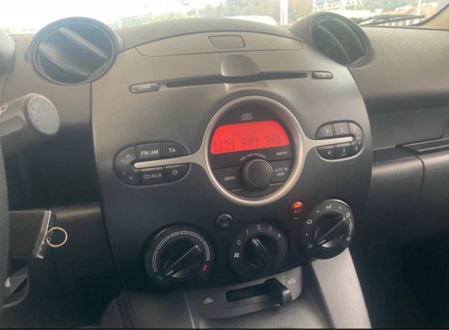MAZDA MAZDA 2 Active 2011 18.000km Etiqueta C