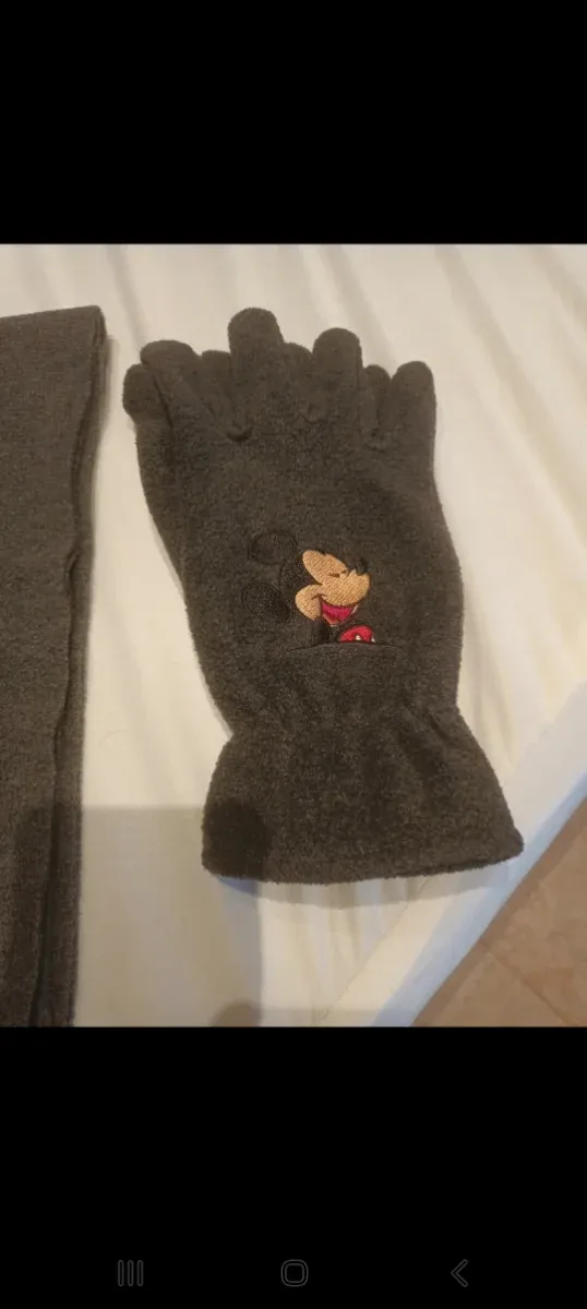 Bufanda y guantes polares Mickey Mouse