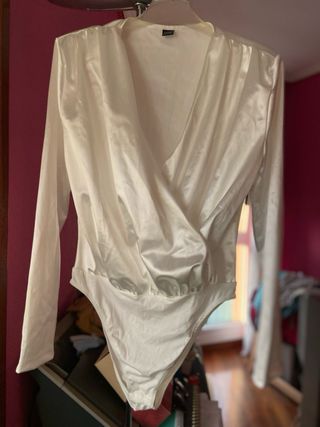 Body satén manga larga