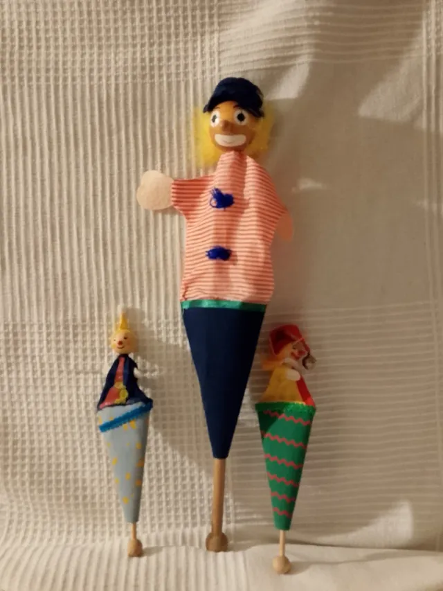 Marionetas de palo payasos