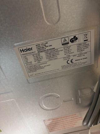 Cantinetta Vino Haier HWS42GDAU1