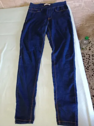 Vaqueros elásticos tipo malla