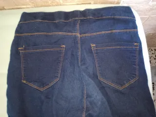 Vaqueros elásticos tipo malla