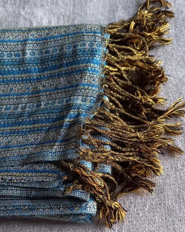 Pashmina azul nueva 1,84x68 cm